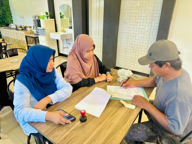 Kemenag Papua Salurkan Bantuan Renovasi Masjid di Memberamo Raya