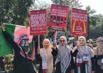 Ribuan Massa Perempuan Gelar Aksi Damai :Tolak Produk Pro Israel..!!