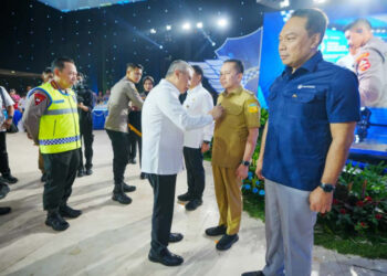 Kedua kalinya, Pj Gubernur Papua Agus Fatoni Terima Penghargaan PIN Emas dari Kapolri